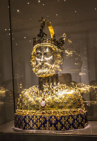Medieval bust of Charlemagne, containing his skull bones.のeditorial素材