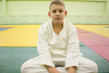boy in a kimono sitting on tatamiの写真素材