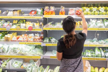 CHIANG MAI, THAILAND â September 4, 2018 : asian women  shopping in supermarket or grocery storeのeditorial素材