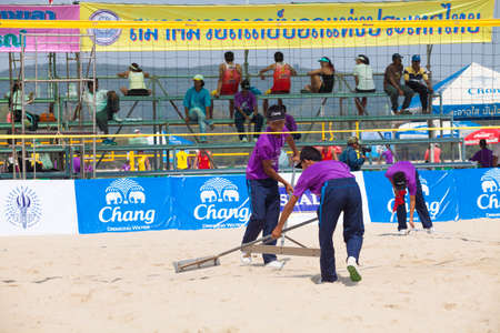 Thailand - April, 14: The grooming of Samila-Chang AVC Beach Volleyball Tour-Samila Open 15th. 14-18 April 2014. Samila beach,Songkhla, Thailandのeditorial素材
