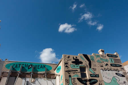 SYDNEY, AUSTRALIA - AUG 8, 2016: Painted walls and graffiti on building in Sydney, Australiaのeditorial素材