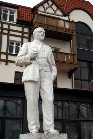 Historical monument to Lenin of the Soviet period, Zelenogradsk, Russian Federationのeditorial素材