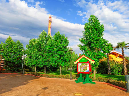 Sochi, Russia, summer of 2020. Deserted paths among trees and beautiful flower beds for walks in Sochi Park. Quarantine, coronavirus. No people. City attractionのeditorial素材