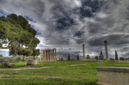 high dynamic range photo of the Temple of Olympian Zeus in Athensの写真素材