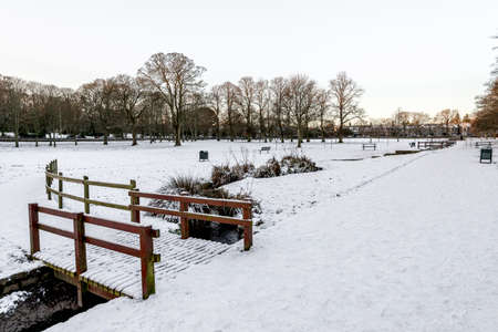 Scenic view of Don river and winter landscape from Seaton Park, Aberdeen, Scotlandの写真素材