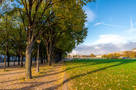 A night view of the illuminated Army Museum and Dome des Invalides cathedral, Paris, Franceのeditorial素材
