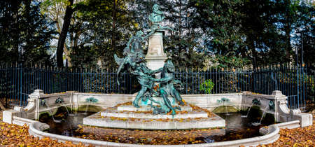 A night view of the illuminated Army Museum and Dome des Invalides cathedral, Paris, Franceのeditorial素材