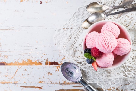 Berry ice cream with fresh fruitsの写真素材