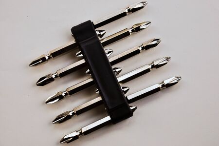 Head screw with a power drill 