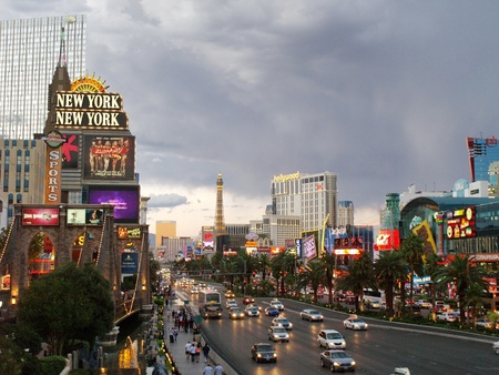 LAS VEGAS - SEPTEMBER 25  Traffic travels along the Las Vegas strip on September 25, 2011 in Las Vegas  The strip is approximately 4 2 mi  6 8 km  long のeditorial素材
