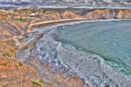 Rocky coast of Portugal in HDRの写真素材