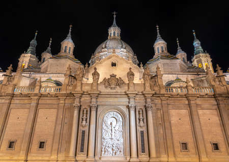 Basilica of Our Lady of Pillar in Zaragoza, Spain, Europeの写真素材