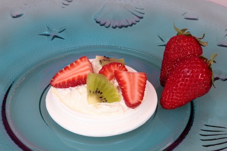 pavlova Meringue  tradiitional australian dish in mini form の写真素材