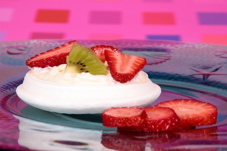 pavlova Meringue  tradiitional australian dish in mini form の写真素材