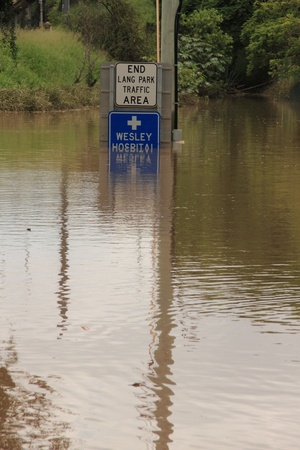 BRISBANE, AUSTRALIA - JAN 13 : Flood  Brisbane City  area Queensland declared natural disater January 13, 2011 in Brisbane, Australia のeditorial素材