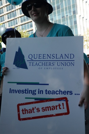 BRISBANE, AUSTRALIA - MAY 2 : Labour day street march protesting queensland teacher rigths  May 2, 2011 in Brisbane, Australia のeditorial素材