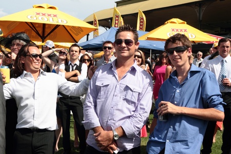 BRISBANE, AUSTRALIA  NOV 01 : Happy racegoers after the Melbourne Cup was run Eagle Farm Racourse November 01, 2011 in Brisbane, Australia のeditorial素材