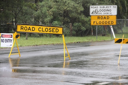 BRISBANE, AUSTRALIA - JAN 25 : One year on Brisbane flooding again, old bay road closed Burpengay January 25, 2012 in Brisbane, Australia のeditorial素材