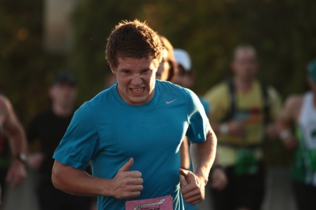 BRISBANE, AUSTRALIA - SEPTEMBER 02 : Unidentified runners  participating in the "Bridge to Brisbane" charity fun run on September 02, 2012 in Brisbane, Australiaのeditorial素材