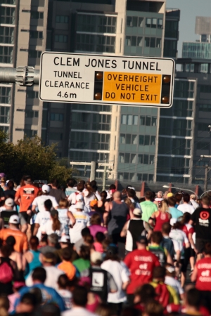 BRISBANE, AUSTRALIA - SEPTEMBER 02 : Unidentified runners  participating in the Bridge to Brisbane charity fun run on September 02, 2012 in Brisbane, Australiaのeditorial素材