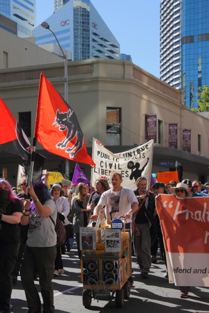 BRISBANE, AUSTRALIA - JULY 06 : Unidentified protesters marching during Bust The Budget anti liberal governement Rally July 06, 2014 in Brisbane, Australiaのeditorial素材