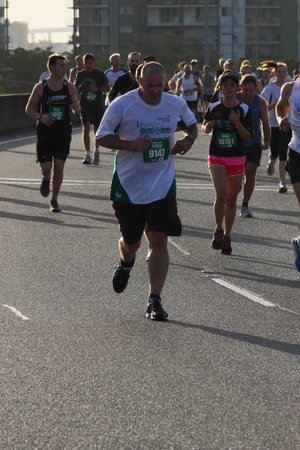 BRISBANE, AUSTRALIA - SEPTEMBER 07 : Unidentified runners  participating in the "Bridge to Brisbane" charity fun run on September 07, 2014 in Brisbane, Australiaのeditorial素材