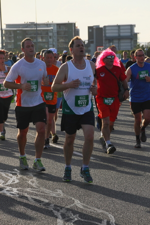 BRISBANE, AUSTRALIA - SEPTEMBER 07 : Unidentified runners  participating in the "Bridge to Brisbane" charity fun run on September 07, 2014 in Brisbane, Australiaのeditorial素材