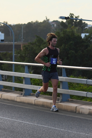 BRISBANE, AUSTRALIA - SEPTEMBER 07 : Drew Williams participating in the "Bridge to Brisbane" charity fun run on September 07, 2014 in Brisbane, Australiaのeditorial素材