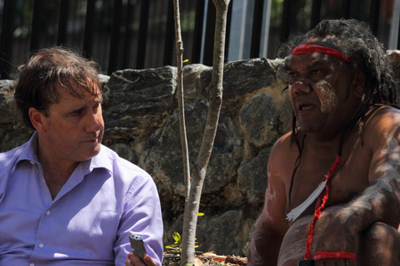 BRISBANE, AUSTRALIA - NOVEMBER 14: International media interviewing aboriginal leader during g20 aboriginal deaths in custody protest on November 14, 2014 in Brisbane, Australiaのeditorial素材