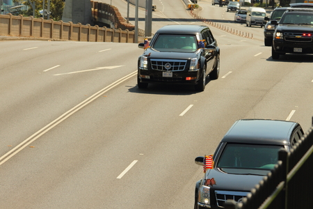 BRISBANE, AUSTRALIA - NOVEMBER 15: President Obama motorcade from UQ visit g20 sumimit 15, 2014 in Brisbane, Australiaのeditorial素材