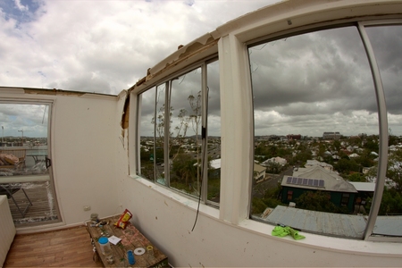 BRISBANE, AUSTRALIA - NOVEMBER 28 : Roof blown off unit from super cell hail storm area declared disaster on November 28, 2014 in Brisbane, Australiaのeditorial素材