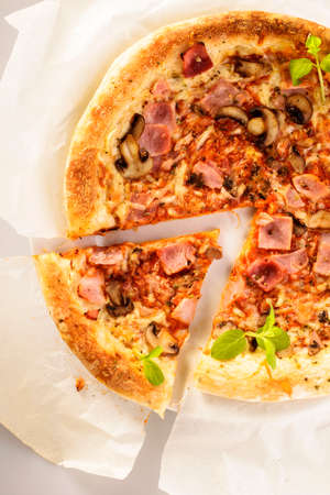 Sliced ??pizzaの写真素材