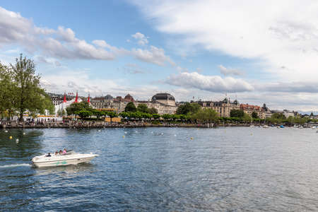 ZURICH SWITZERLAND MAY 14 2015: City of Zurich Switzerland. Lake Zurichのeditorial素材