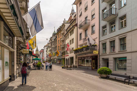 ZURICH SWITZERLAND MAY 14 2015: Inner City of Zurich Switzerland. Old Town Avenueのeditorial素材
