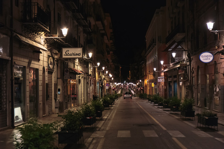 Street of Via Maqueda in Palermo, Sicily at Nightのeditorial素材