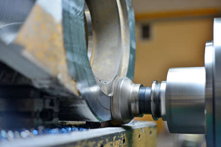 Methane treatment of CNC milling machine. Turning the plane on the part.