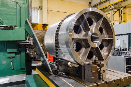 Making a drum for a crane mechanism on a CNC milling machine