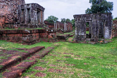 The ruins of angkor watの写真素材