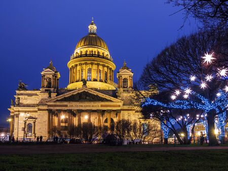 ST-PETERSBURG, RUSSIA - 03.01.2020: St. Isaac's Cathedral in St. Petersburg in the Christmas illumination at night.のeditorial素材