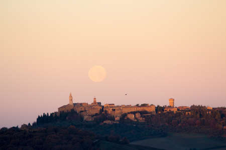 alba vall'e d'orcia tuscany regionの写真素材