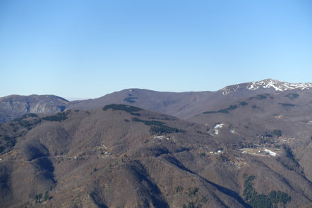 view of the apuan alps region of tuscanyの写真素材