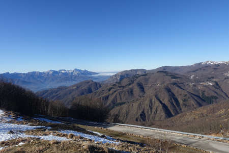 view of the apuan alps region of tuscanyの写真素材