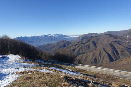 view of the apuan alps region of tuscanyの写真素材