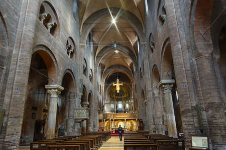 inside the cathedral of modena ghigliardinaの写真素材