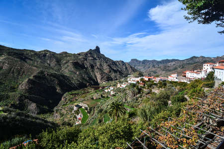 the roque nublo mountain monument symbol of the island gran canariaの写真素材