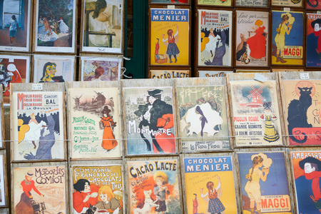 Art Prints For Sale in Montmartre, Paris, Franceのeditorial素材