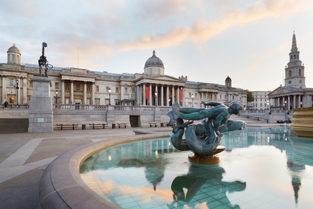 Empty Trafalgar square, National gallery in the early morning in Londonのeditorial素材
