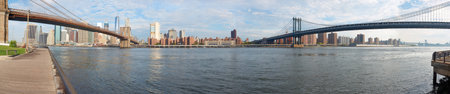 Brooklyn Bridge and Manhattan Bridge panorama with New York skyline,のeditorial素材
