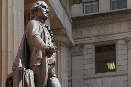 George Washington statue in front of Federal Hall, New Yorkのeditorial素材