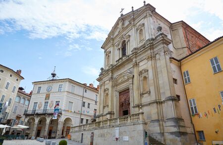 MONDOVI, ITALY - AUGUST 18, 2016: Mission church and upper city square in a sunny summer day in Mondovi, Italyのeditorial素材